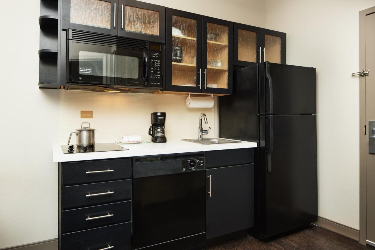 Candlewood Suites Charleston-Northwoods By Ihg Βόρειο Τσάρλεστον Εξωτερικό φωτογραφία