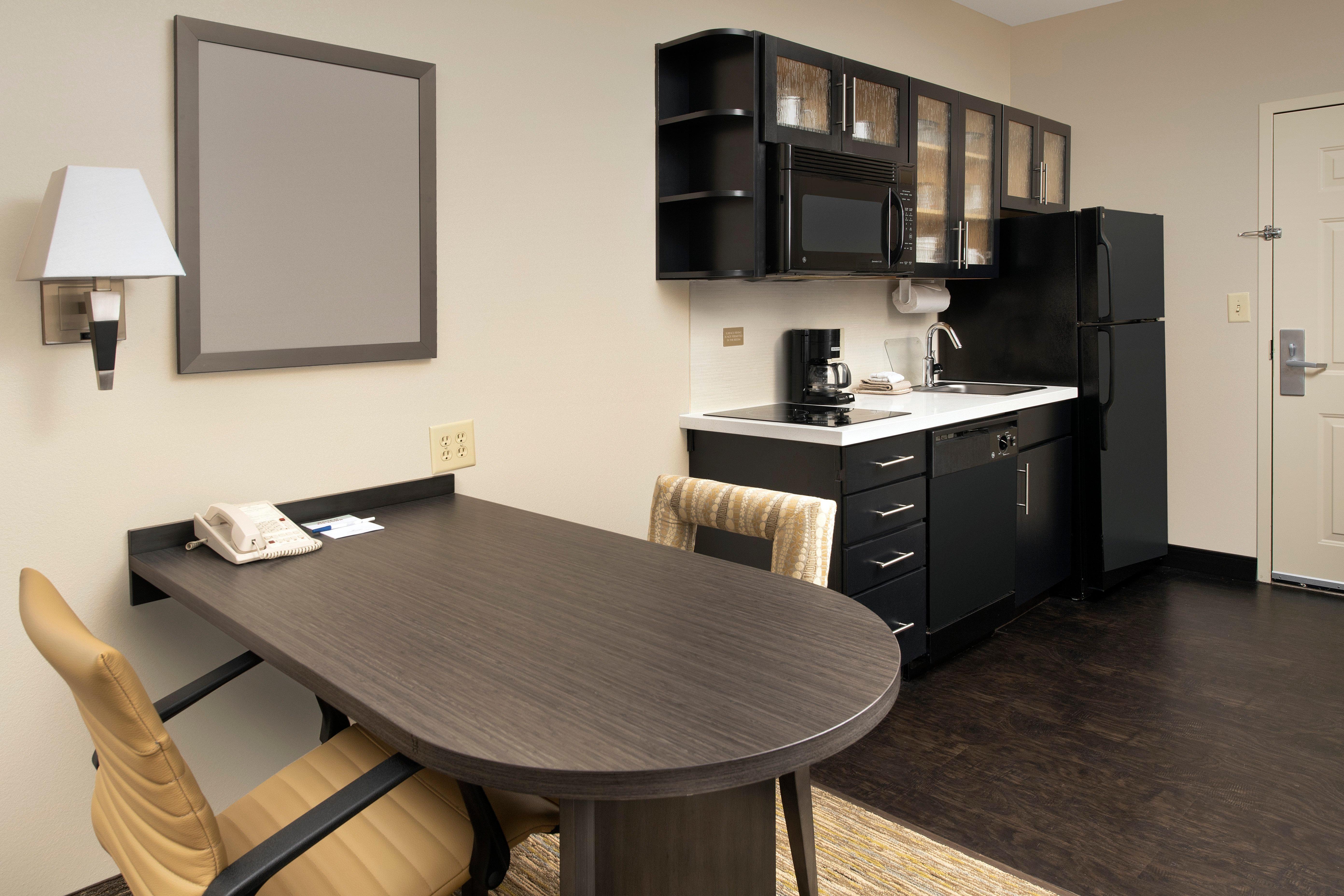 Candlewood Suites Charleston-Northwoods By Ihg Βόρειο Τσάρλεστον Εξωτερικό φωτογραφία