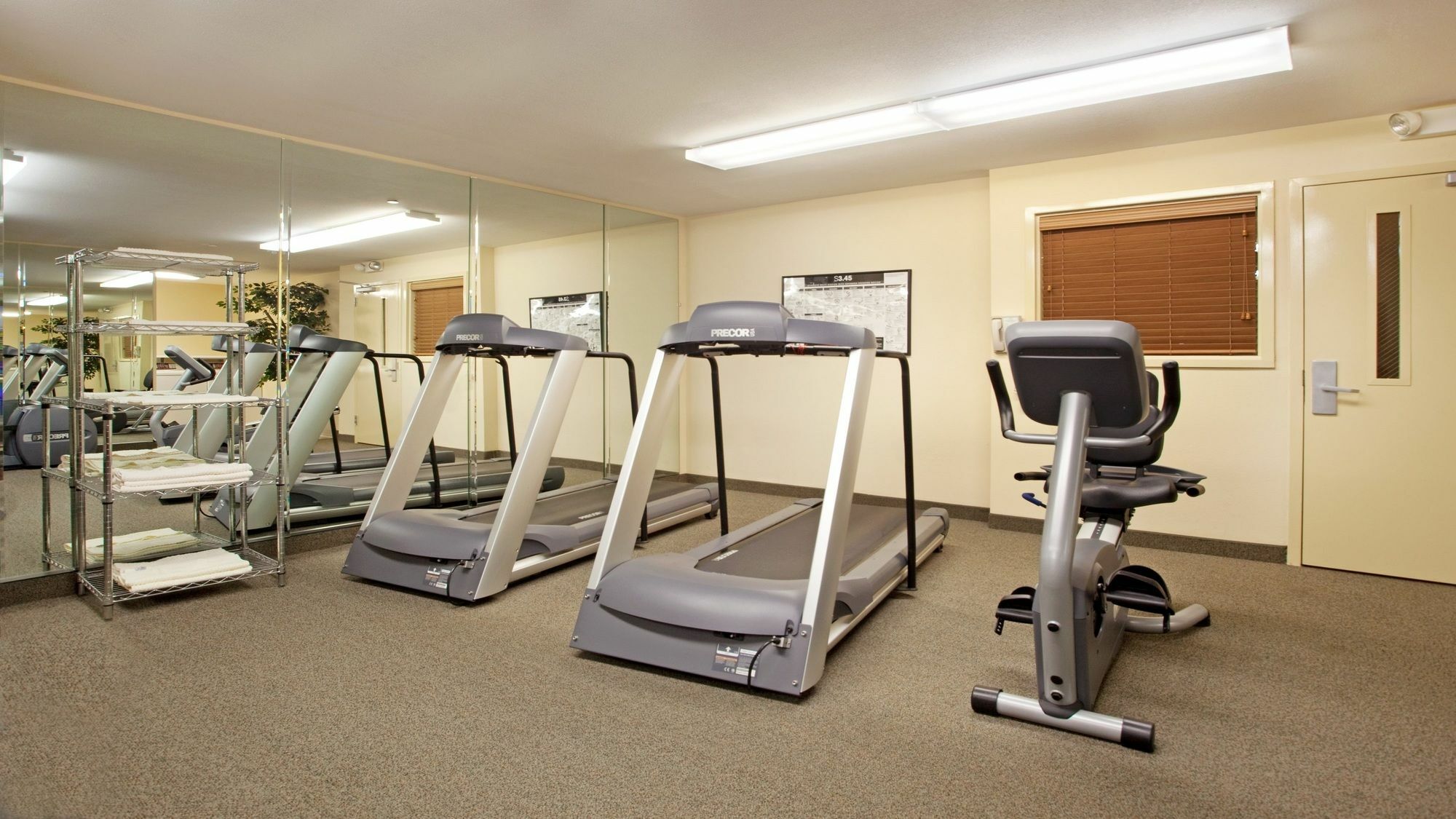 Candlewood Suites Charleston-Northwoods By Ihg Βόρειο Τσάρλεστον Εξωτερικό φωτογραφία
